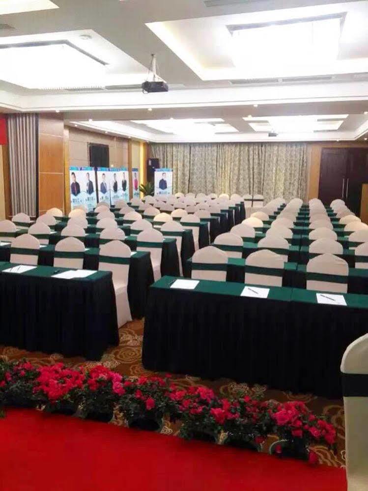 Chengdu Panda Prince Culture Hotel Bagian luar foto