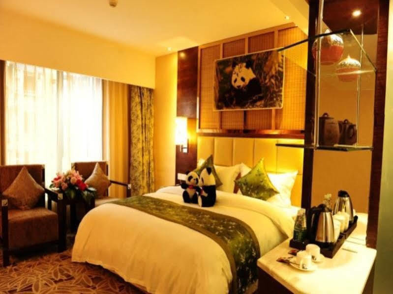 Chengdu Panda Prince Culture Hotel Bagian luar foto