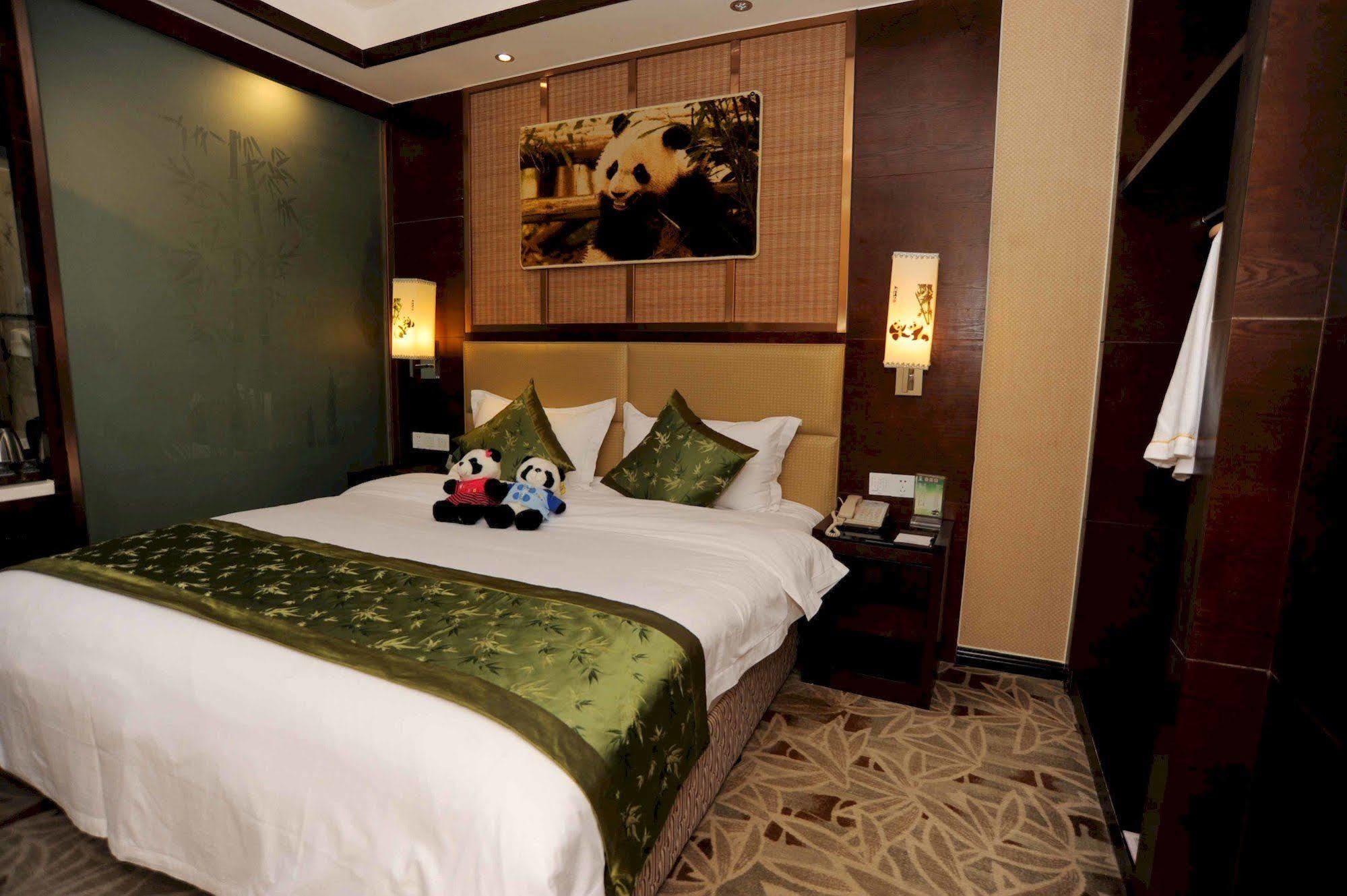 Chengdu Panda Prince Culture Hotel Bagian luar foto