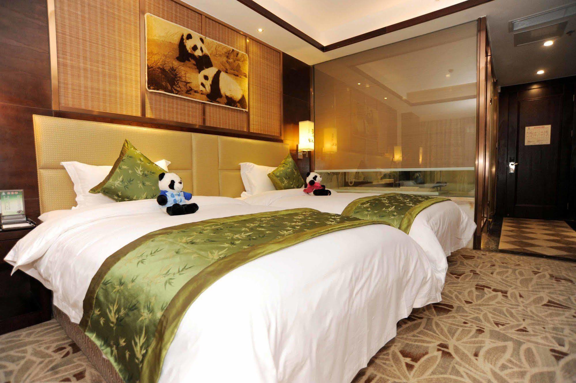 Chengdu Panda Prince Culture Hotel Bagian luar foto