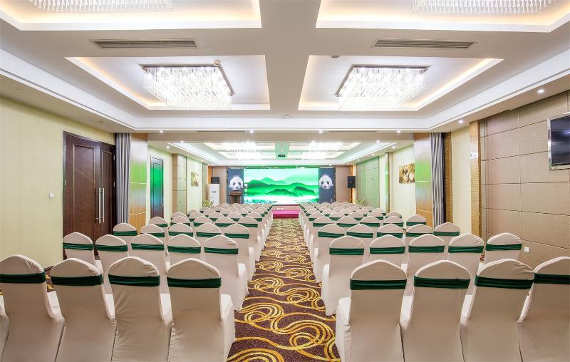 Chengdu Panda Prince Culture Hotel Bagian luar foto